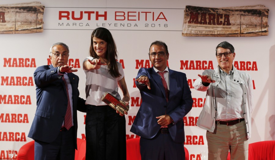 Ruth Beitia recibe el Marca Leyenda Ruth Beitia recibe el Marca Leyenda